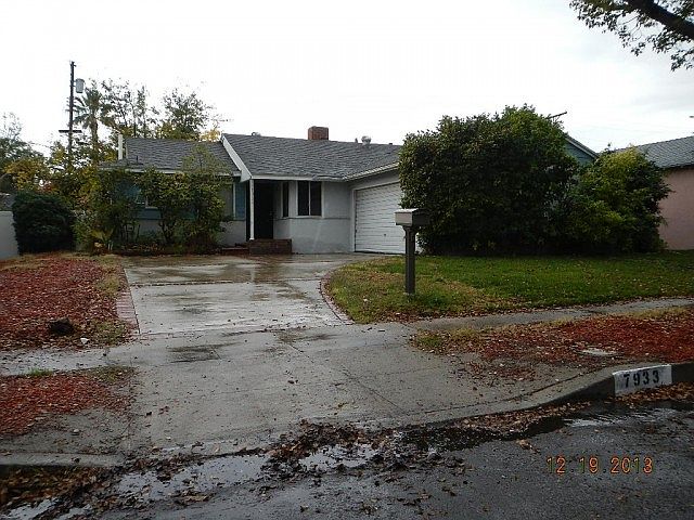 1st image of 7933 Bonfield Ave