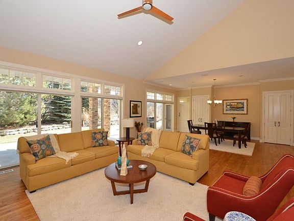 4th image of 9708 N Columbia Creek Ln