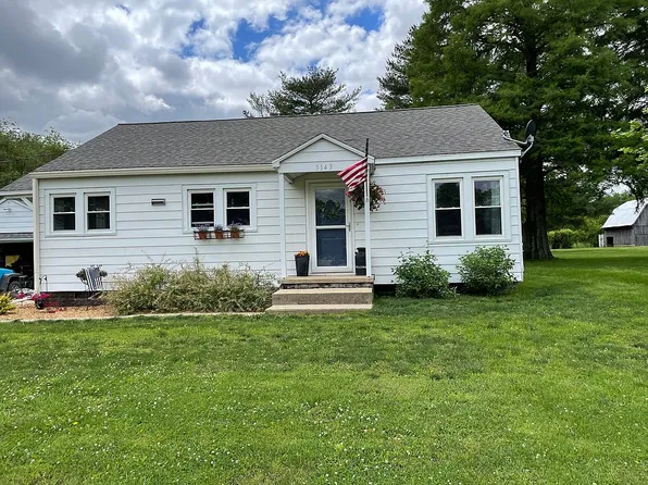 5143 Old Ingraham Rd, Ingraham, IL 62434