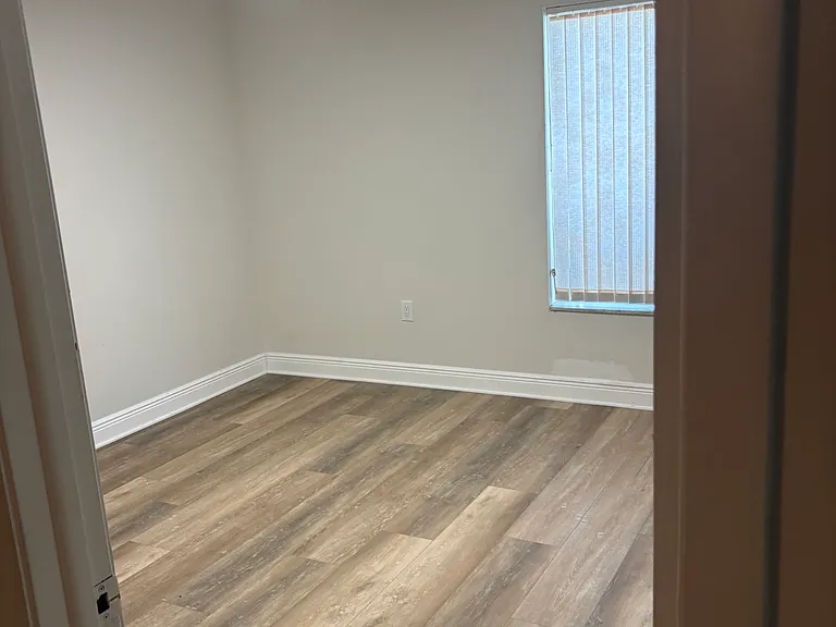 3802 N Lake Dr #20 — Photo 5