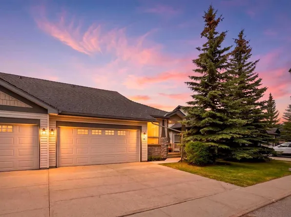 131 Springbank Ter SW, Calgary, AB T3H 4S8