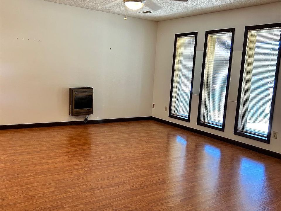 108 N Oak St, Brookland, AR 72417 Zillow