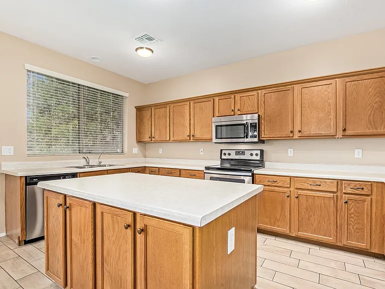 504 N Swallow Ln — Photo 15