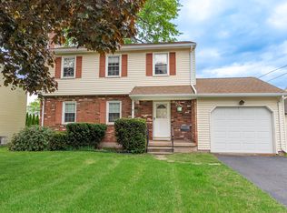 14 Goodrich Dr, Wethersfield, CT 06109