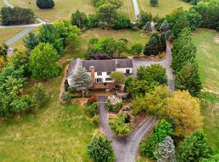 955 Stayman Dr, Falling Waters, WV 25419