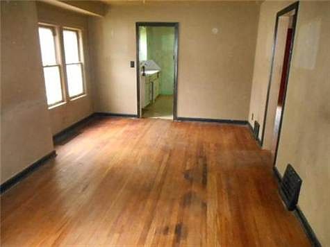 2nd image of 427 Cliff Drive Pl