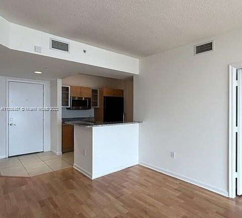 5th image of 18800 NE 29th Ave APT 717
