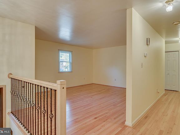 5th image of 1206 Washington Dr