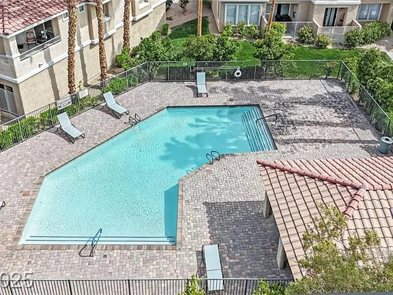 251 S Green Valley Pkwy #5111 — Photo 22
