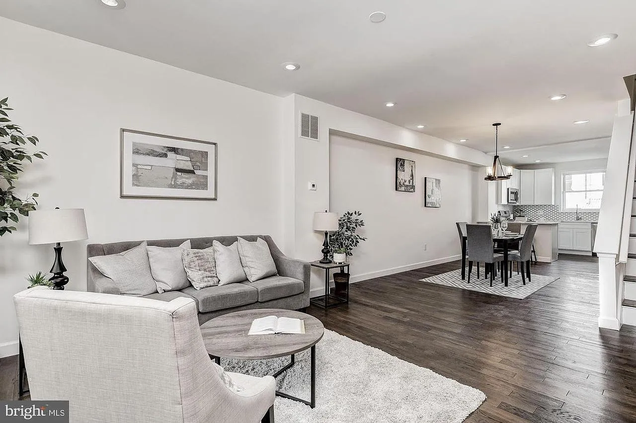 2 bed, 1320 sqft, $2,100 — Photo 4