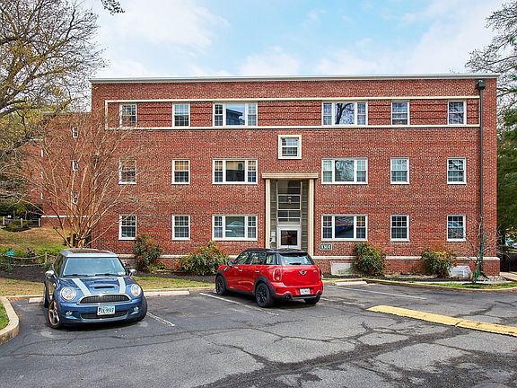 3rd image of 1301 N Ode St APT 131