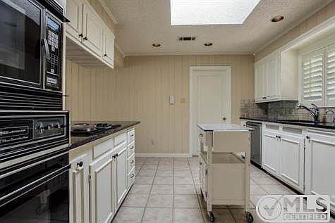 2nd image of 439 Lakecrest Dr