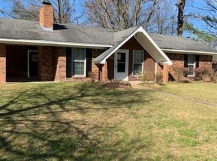 5010 Oak Leaf Dr, Jackson, MS 39212
