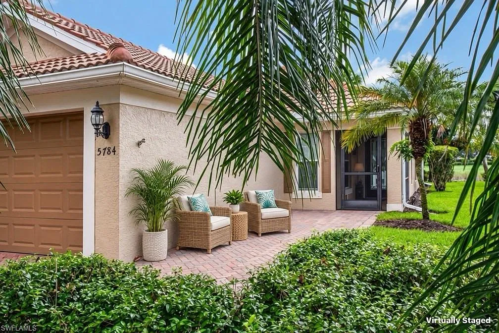 3 bed, 2.0 bath, 1416 sqft, $2,295 — Photo 3