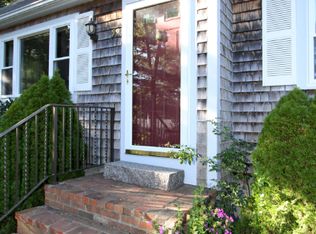 59 Whitecaps Dr, East Falmouth, MA 02536
