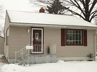 1st image of 1324 Center Ave