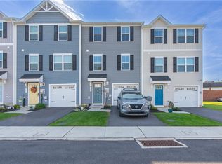 2112 Cross Country Rd, Northampton, PA 18067
