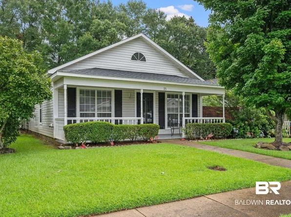 25 Cottage Dr, Fairhope, AL 36532