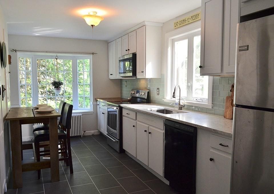 72 Essex St, Weymouth, MA 02188 Zillow