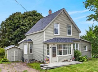 222 Victoria St E, Amherst, NS B4H 1Y9