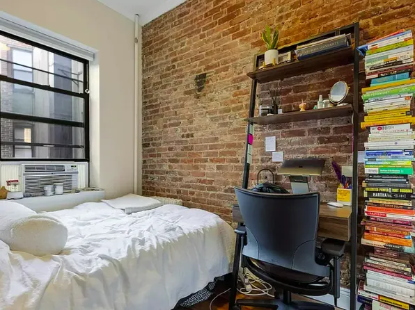 384 Broome Street image 1 of 5
