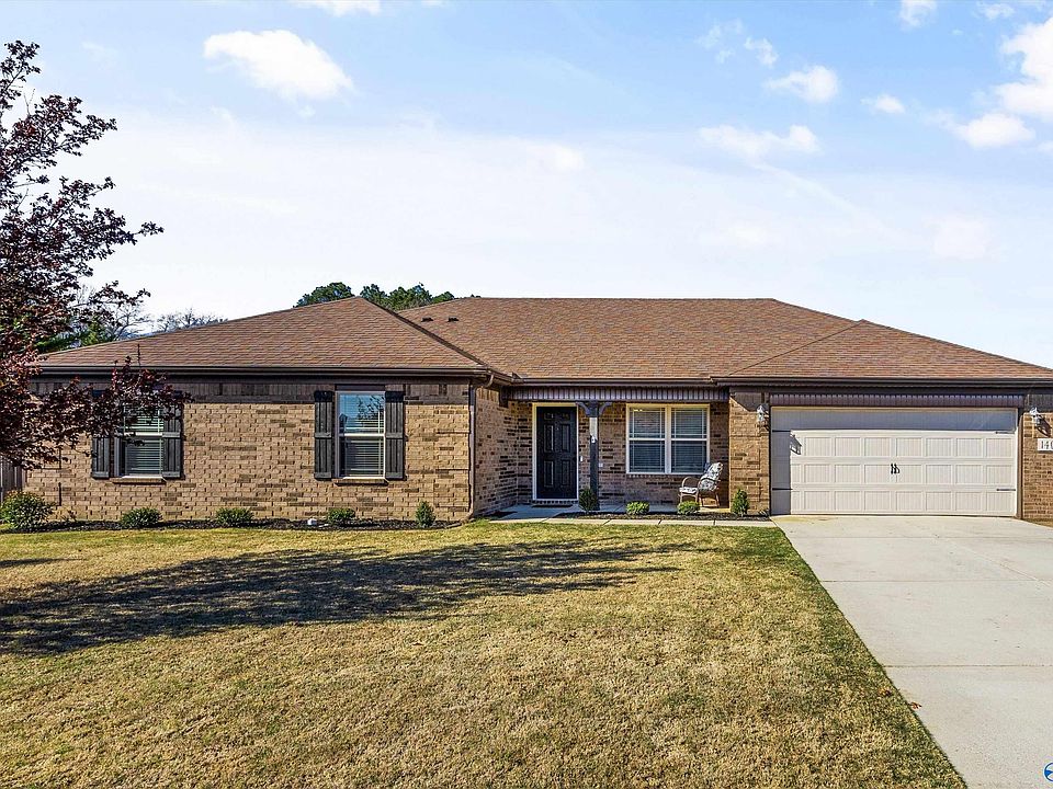 1st image of 140 Chestnut Cv