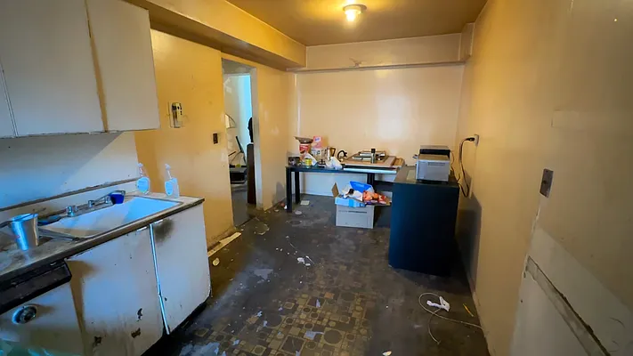 Sold by Coldwell Banker Signature Properties | media 28