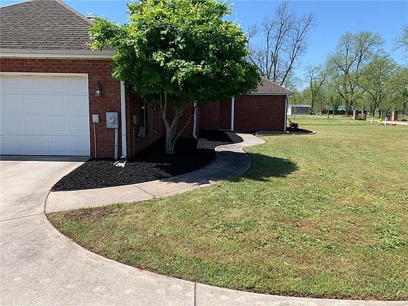 2nd image of 28 Papershell Dr