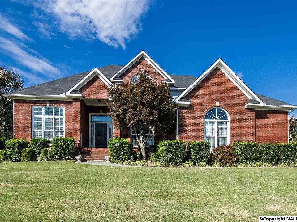 1st image of 220 Cedar Pond Dr