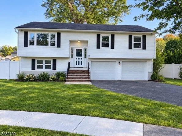2A Denora Dr, Totowa, NJ 07512