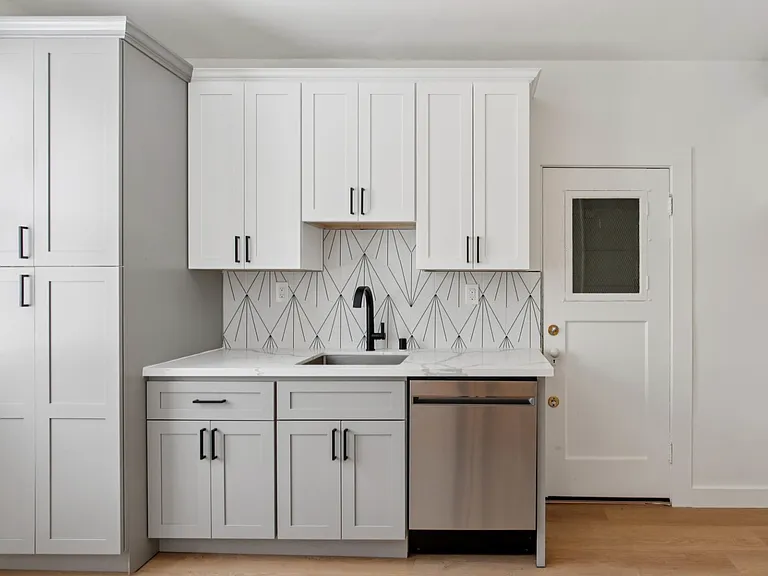 1370 Filbert St #1 — Photo 11
