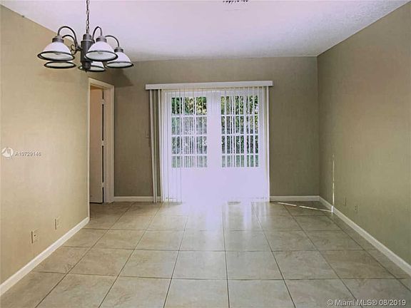 5th image of 11100 NW 39th St #West
