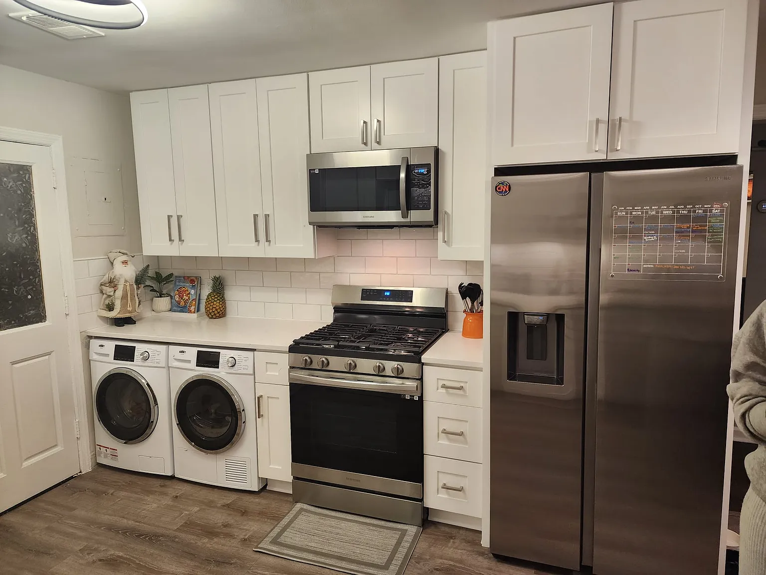 2 bed, 850 sqft, $1,800 — Photo 2