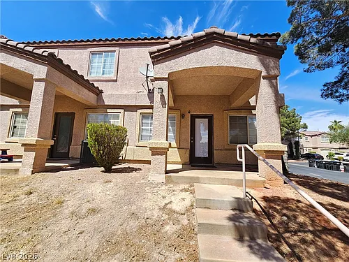 2521 Sierra Luna Ave #101 Photo 1