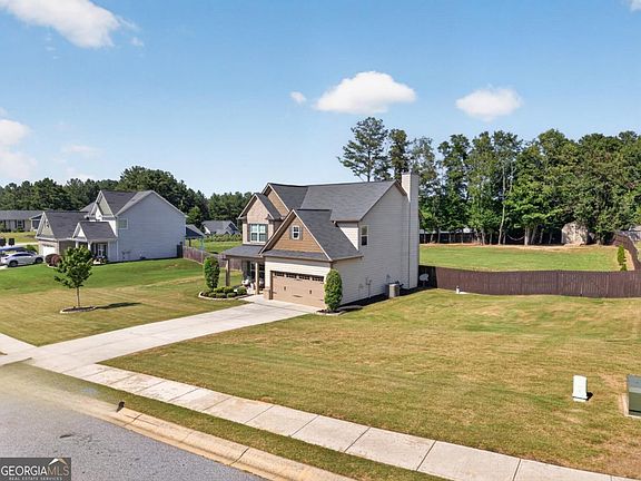 2nd image of 61 Moriah Woods Dr