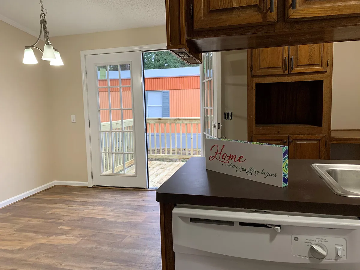 Building Photo - 200 Raider Ln #17