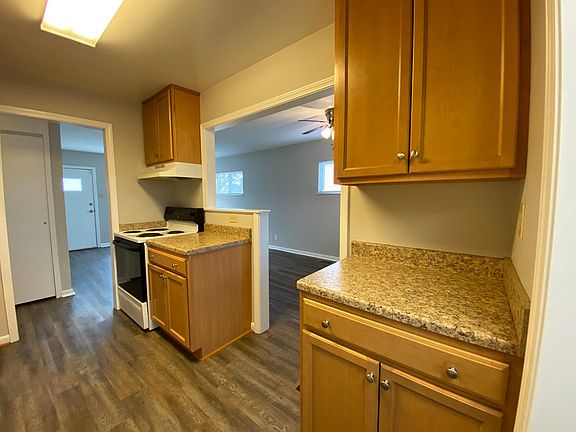 5th image of 6576 Newbridge Dr