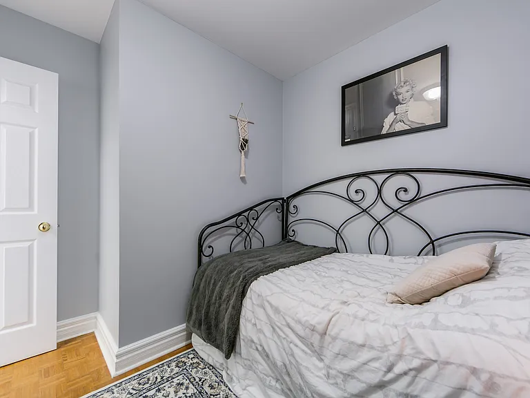 388 Manning Ave #A — Photo 18