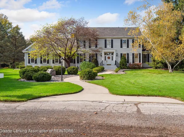 1720 Burroak Dr, Williamston, MI 48895