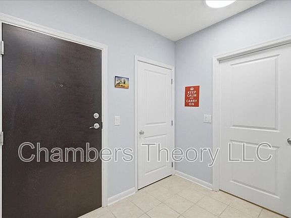 3rd image of 851 N Glebe Rd APT 219