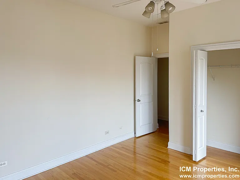 2925 N Southport Ave #4 — Photo 6