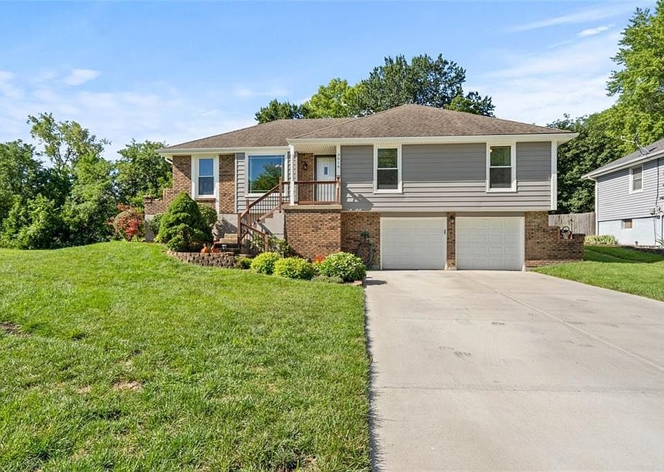 1st image of 3018 Sweet Briar Dr