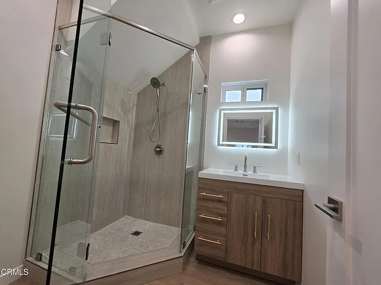 6746 Ben Ave — Photo 17