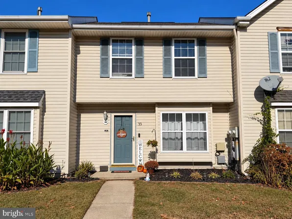 33 Grant Ln, Berlin, NJ 08009
