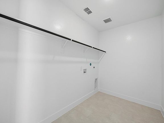 3rd image of 11059 Valley Fort Dr