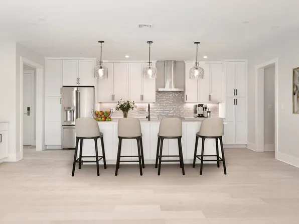 62 Foundry St #401, Wakefield, MA 01880