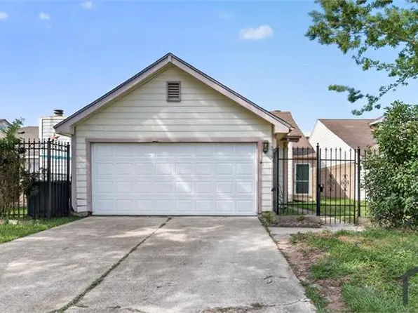 11820 Spring Grove Dr, Houston, TX 77099