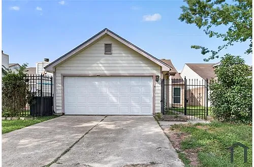 11820 Spring Grove Dr Photo 1