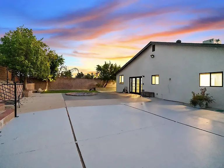 13940 Bermax Ave — Photo 35