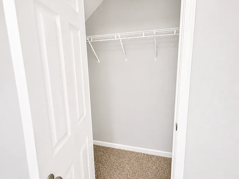 2092 Garfield Ave — Photo 14
